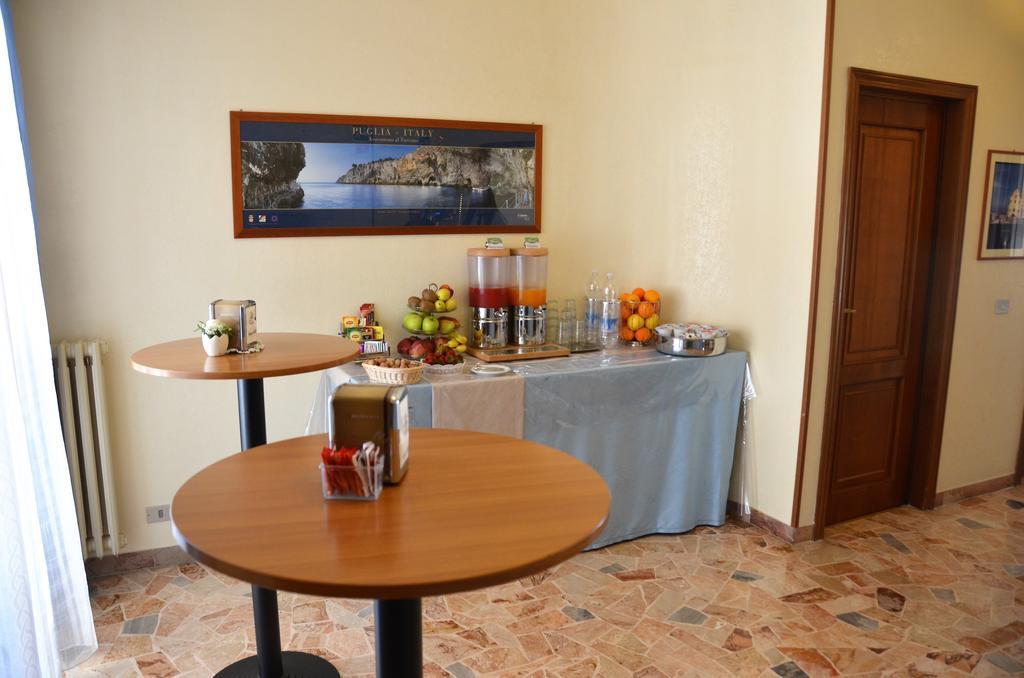 Hotel A-14 Modugno Εξωτερικό φωτογραφία