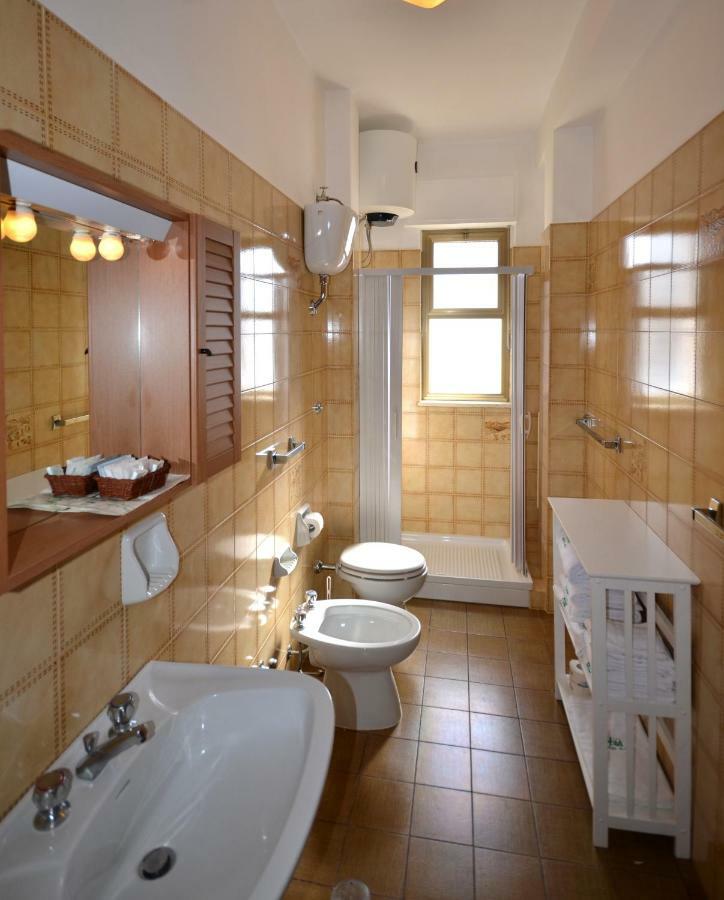Hotel A-14 Modugno Εξωτερικό φωτογραφία